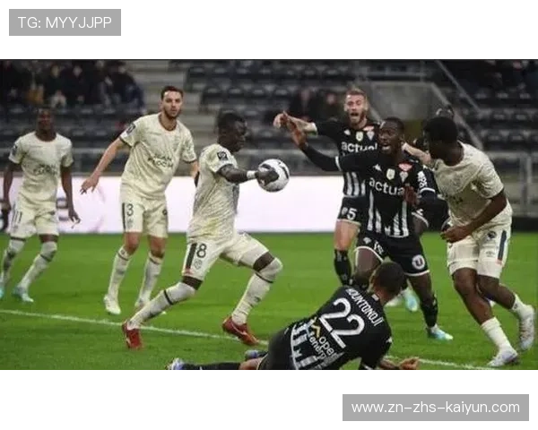 洛里昂主场1-0爆冷击败里昂，帕吉一击制胜